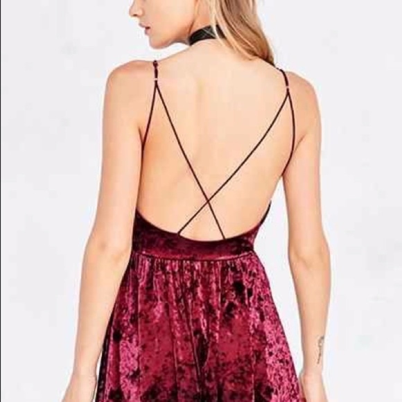 ✨HOST PICK✨NWOT Navy velvet criss cross back dress - Picture 5 of 5